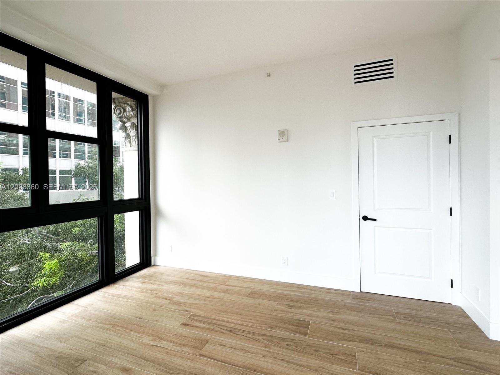 111 E Flagler Street 304, Miami, FL 33131 photo 3
