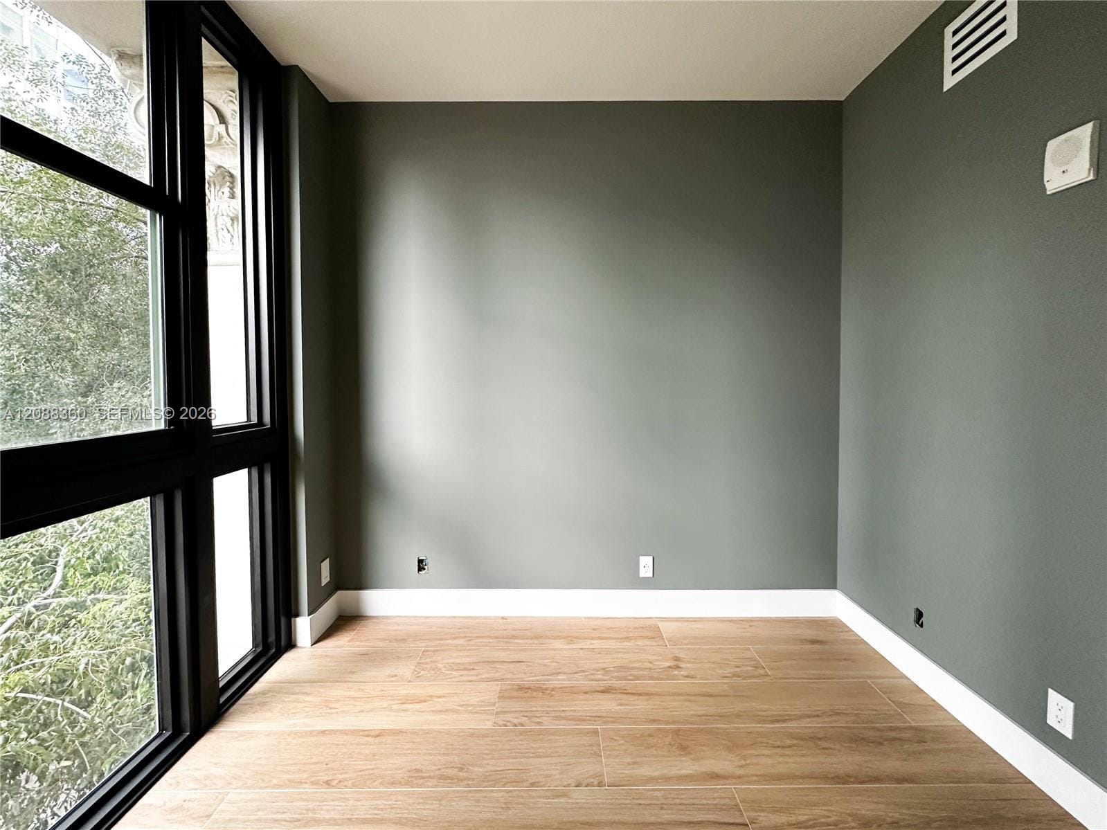 111 E Flagler Street 304, Miami, FL 33131 photo 10