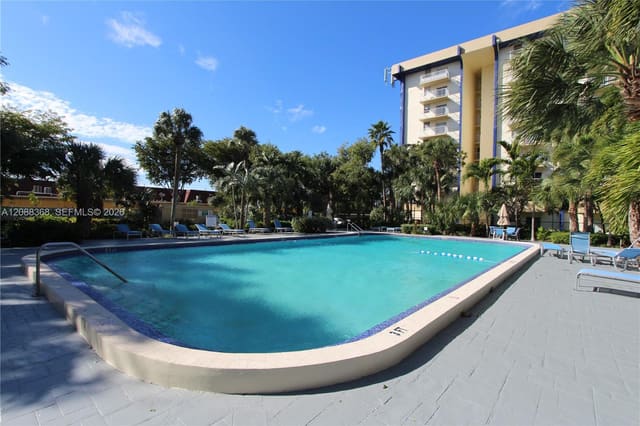4550 NW 9th Street 606E, Miami, FL 33126