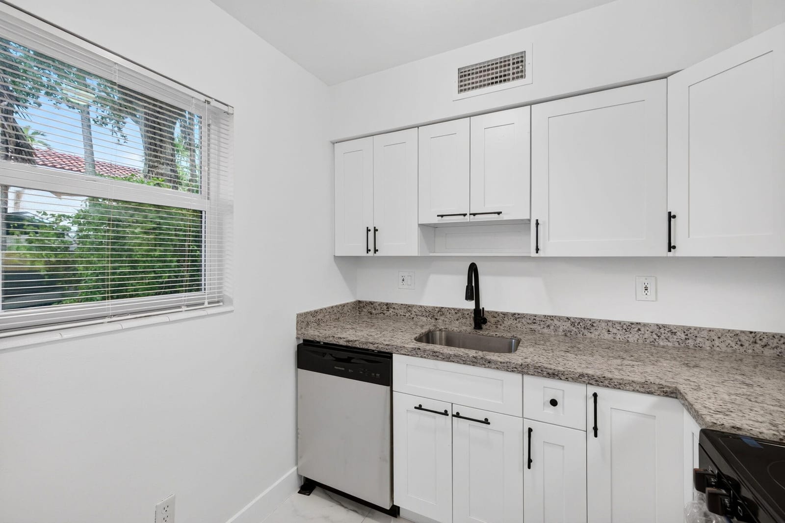 1821 MIDDLE RIVER Drive 7, Fort Lauderdale, FL 33305 photo 10
