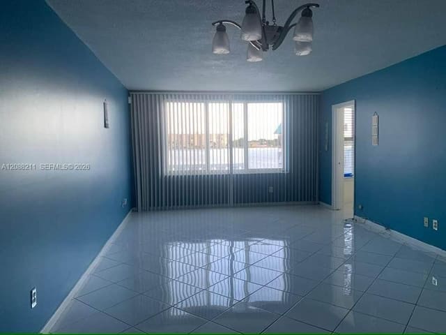 1150 NE 191st Street 24, Miami, FL 33179