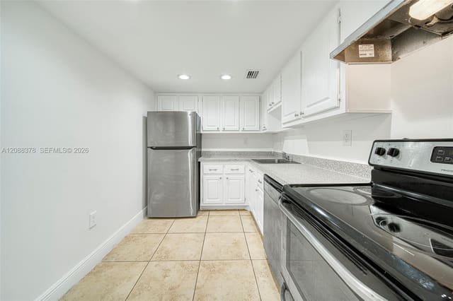 1805 Sans Souci Boulevard 122, North Miami, FL 33181