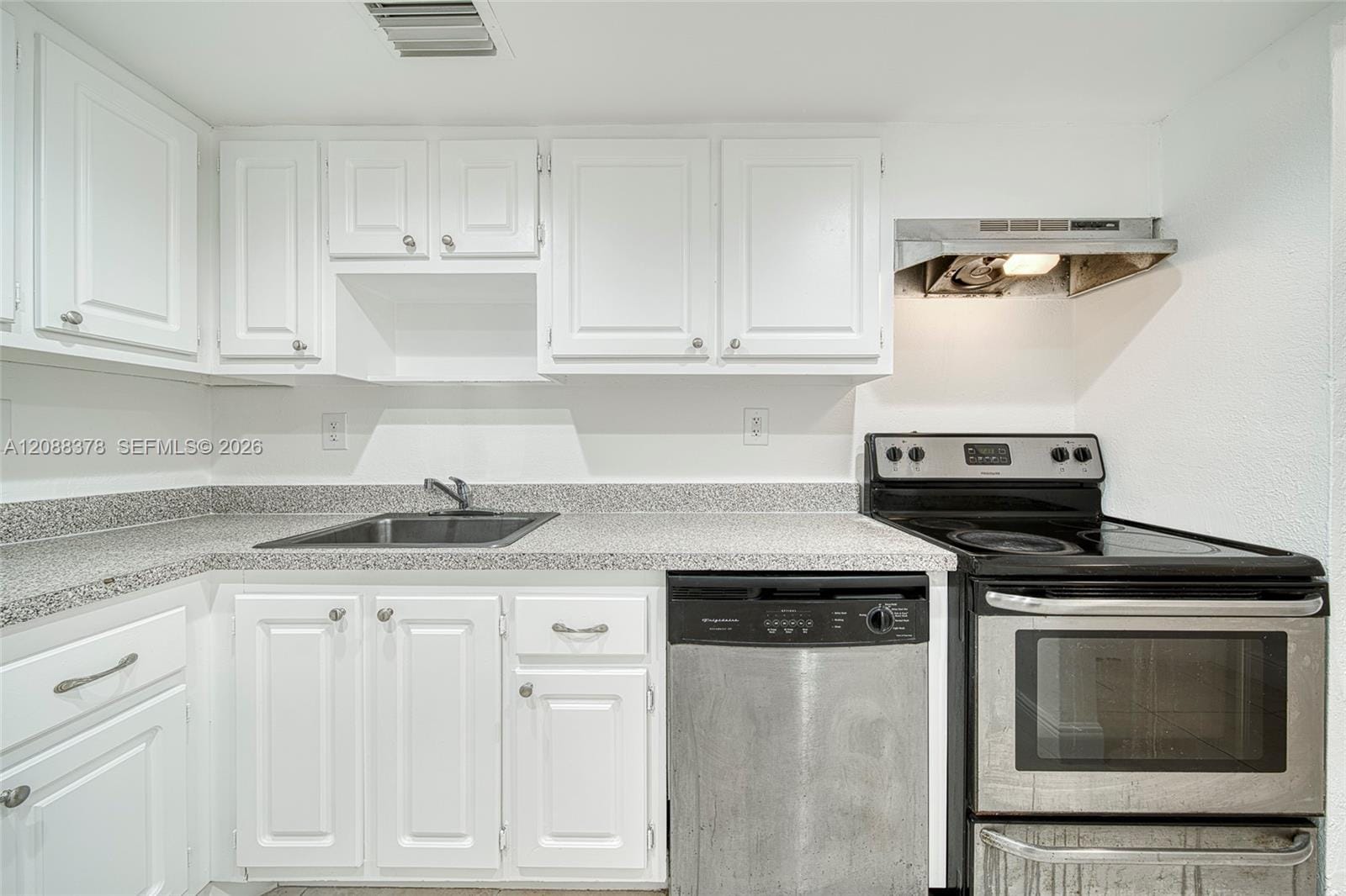 1805 Sans Souci Boulevard 122, North Miami, FL 33181 photo 3