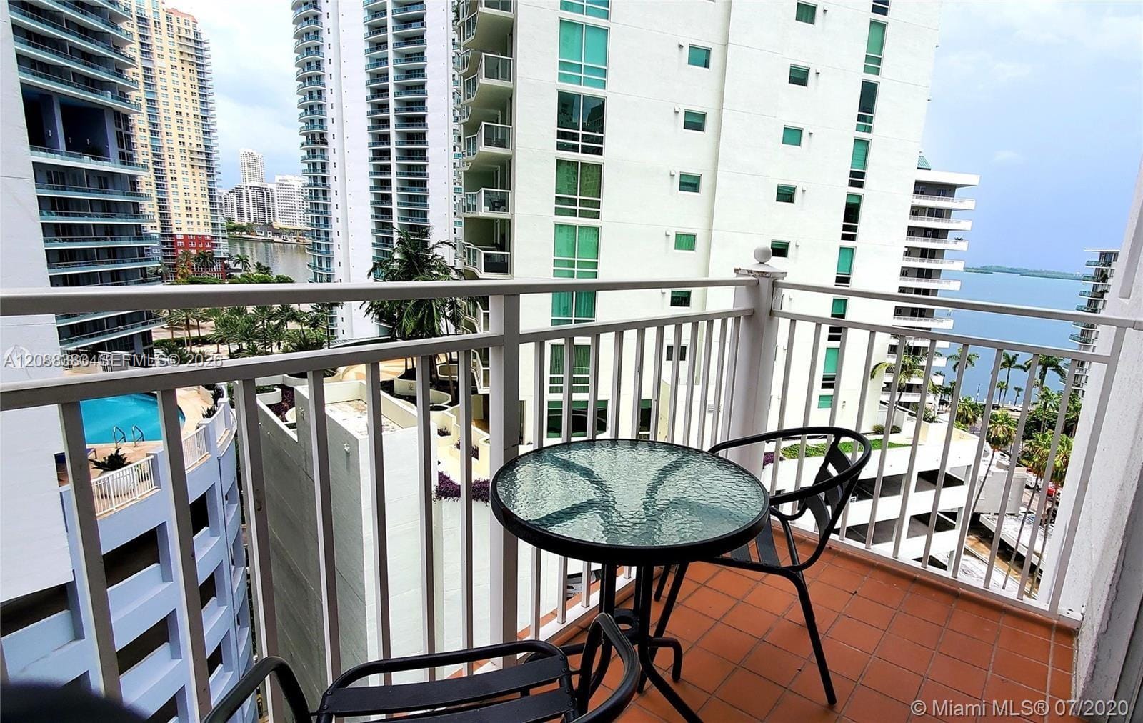 185 SE 14th Terrace 1203, Miami, FL 33131 photo 1