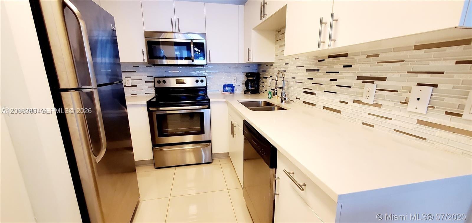 185 SE 14th Terrace 1203, Miami, FL 33131 photo 20