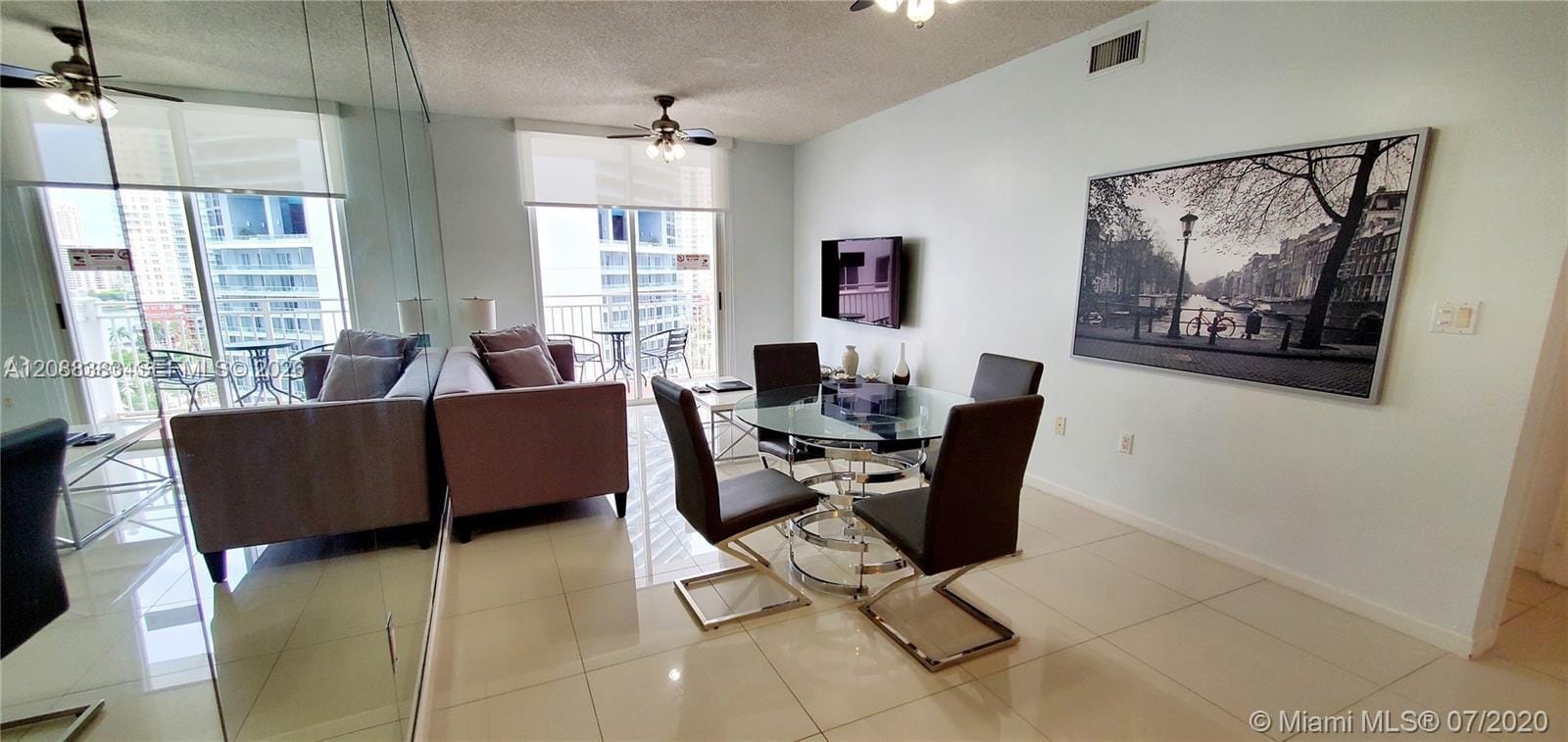 185 SE 14th Terrace 1203, Miami, FL 33131 photo 3
