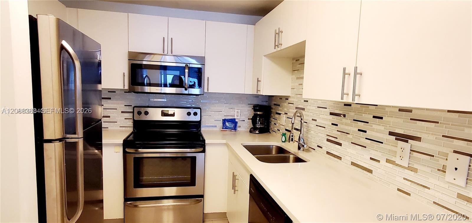 185 SE 14th Terrace 1203, Miami, FL 33131 photo 21