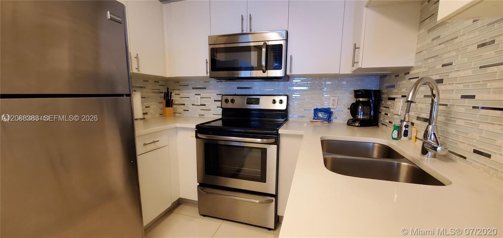 185 SE 14th Terrace 1203, Miami, FL 33131 photo 25