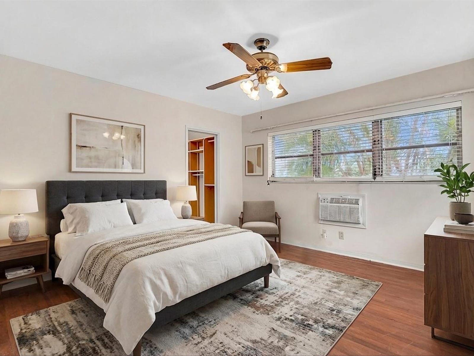 702 S RIVERSIDE Drive — photo 12