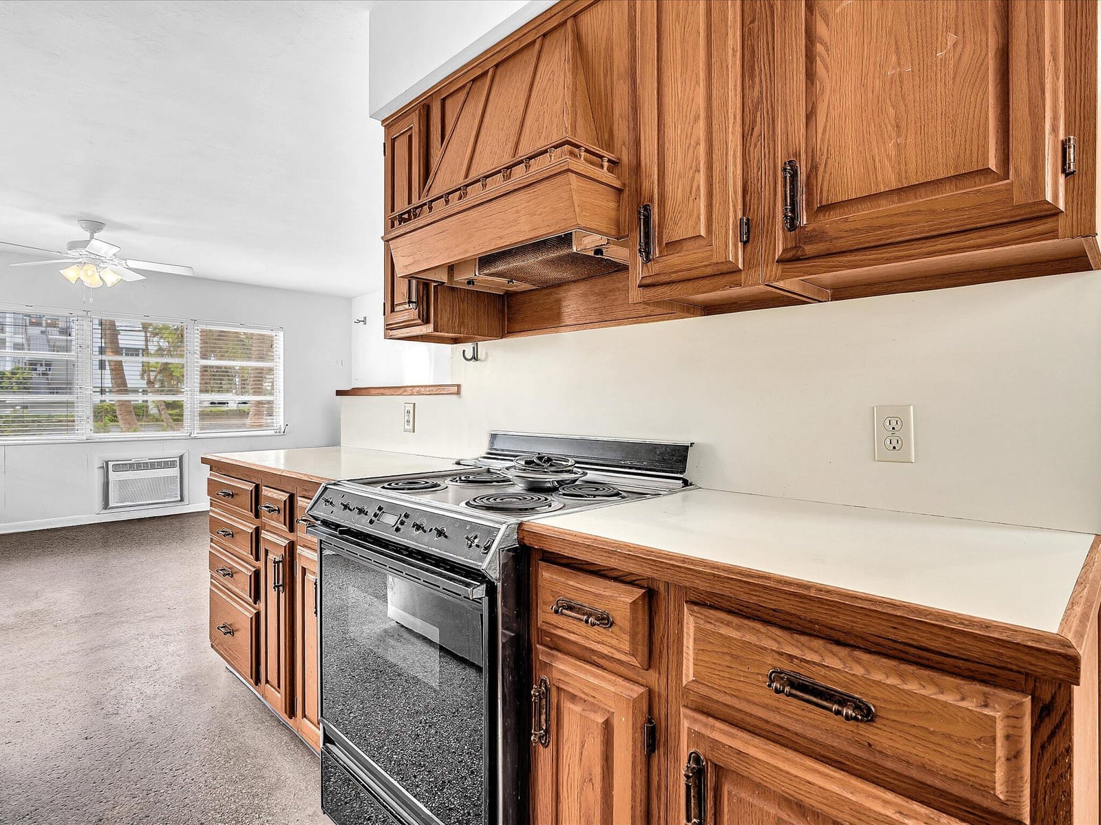 702 S RIVERSIDE Drive, Pompano Beach, FL 33062 photo 28