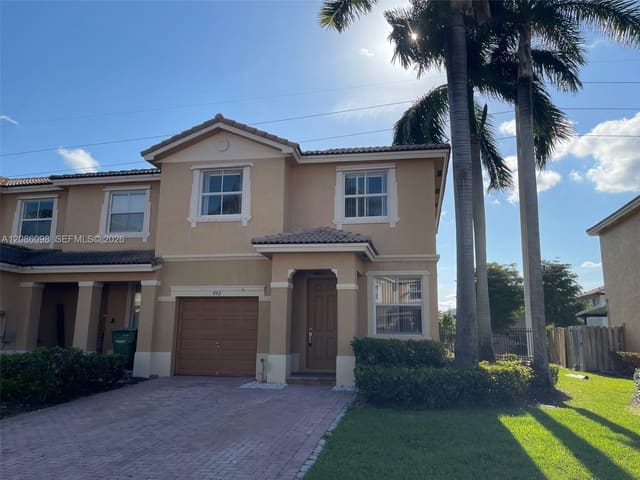 992 NE 41st Place, Homestead, FL 33033