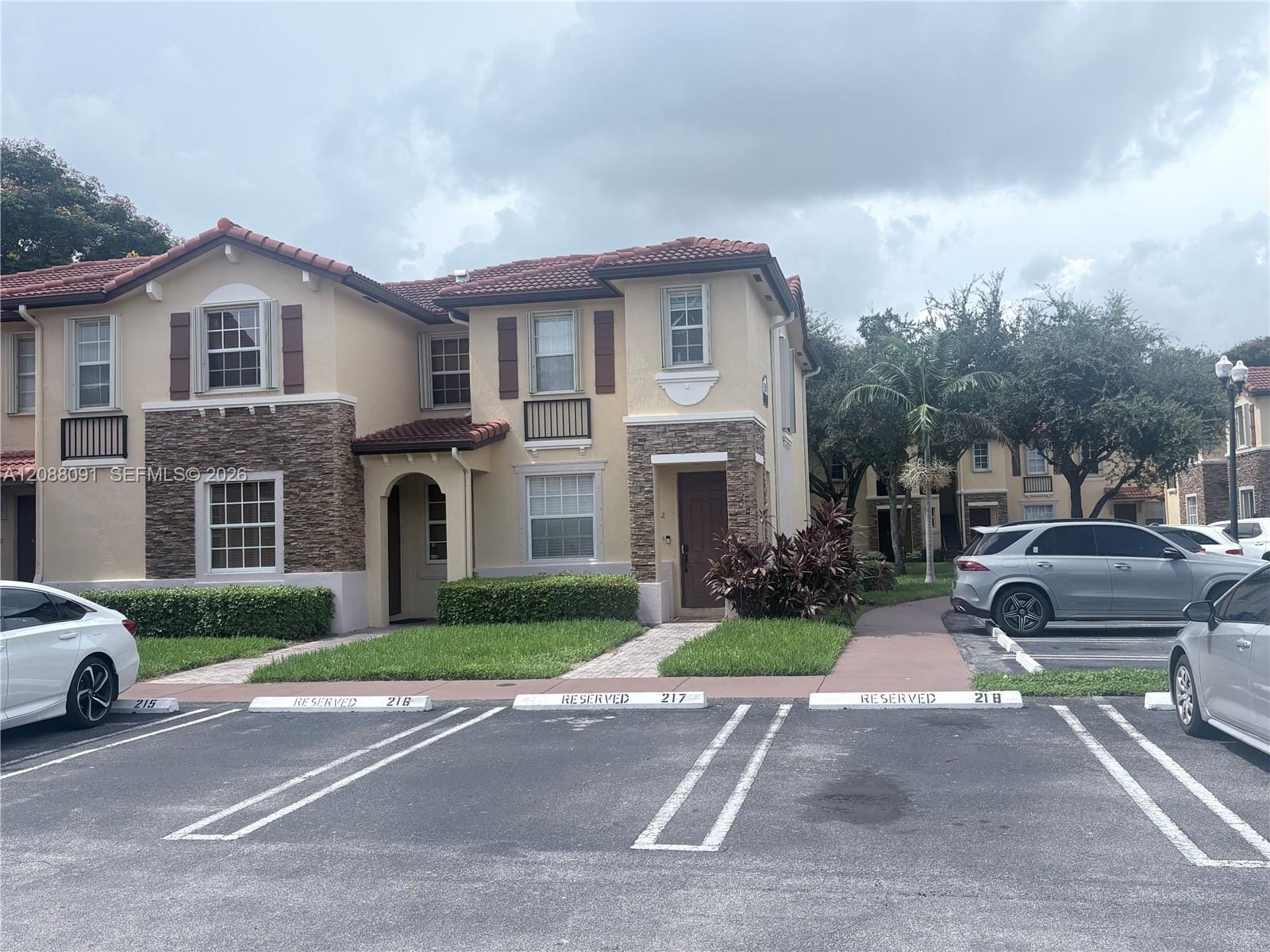 3320 NE 13th Cir Drive 112-23 — photo 1