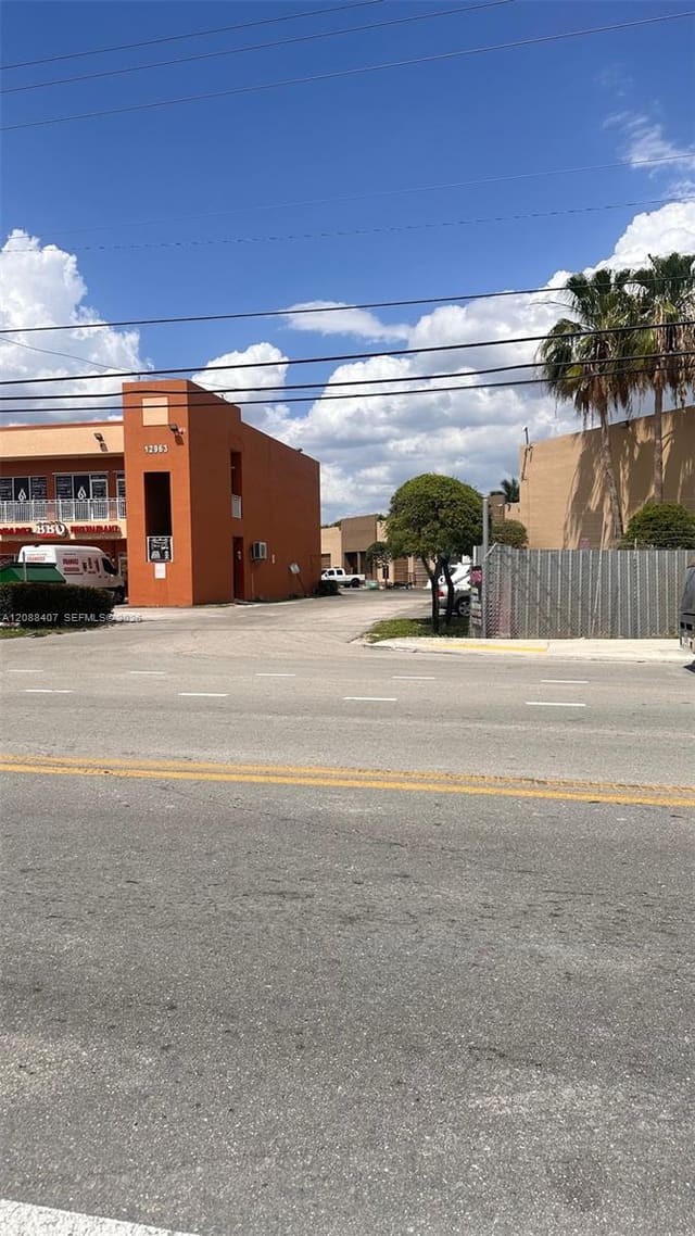 12905 W Okeechobee Road E-1, Hialeah Gardens, FL 33018