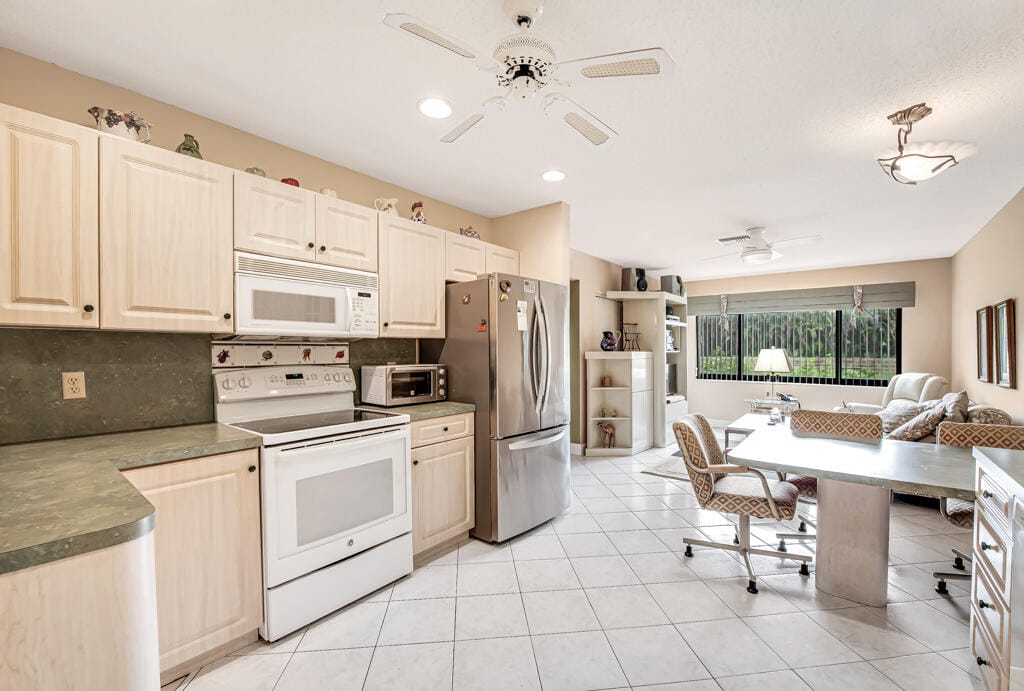 10301 GREENBRIAR Court, Boca Raton, FL 33498 photo 21