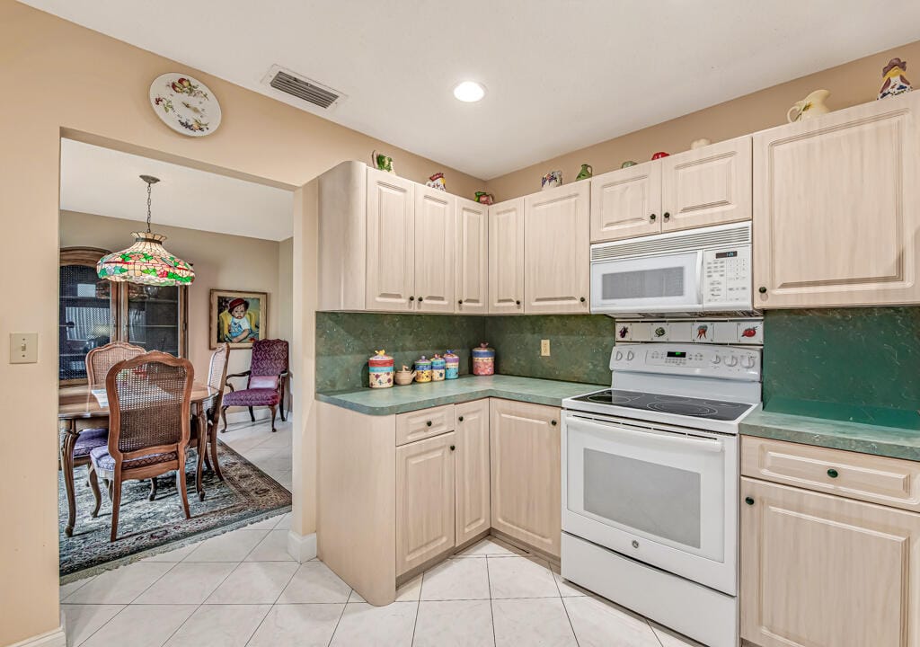 10301 GREENBRIAR Court, Boca Raton, FL 33498 photo 24