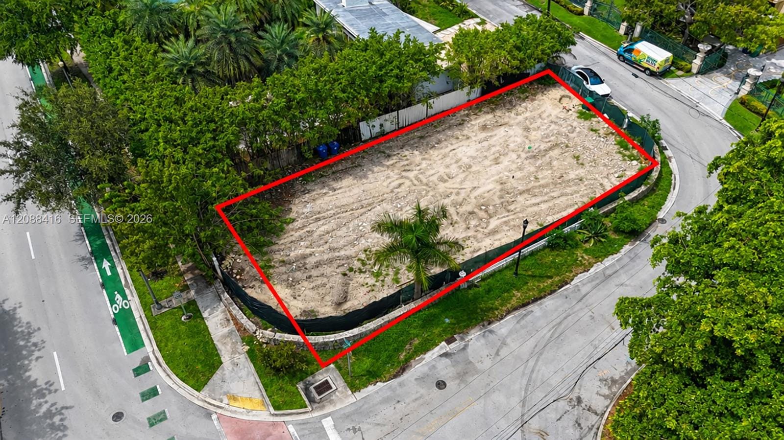 920 N Venetian Drive — photo 3