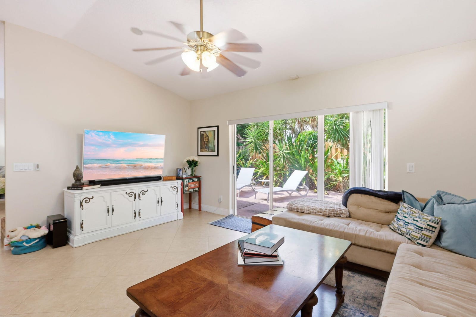435 MOHAWK Lane, Boca Raton, FL 33487 photo 9