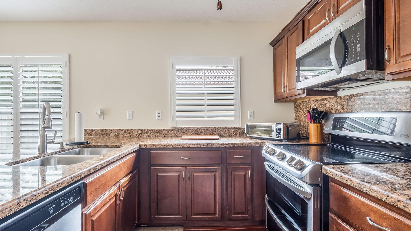 1330 NW 125TH Terrace, Sunrise, FL 33323 photo 14
