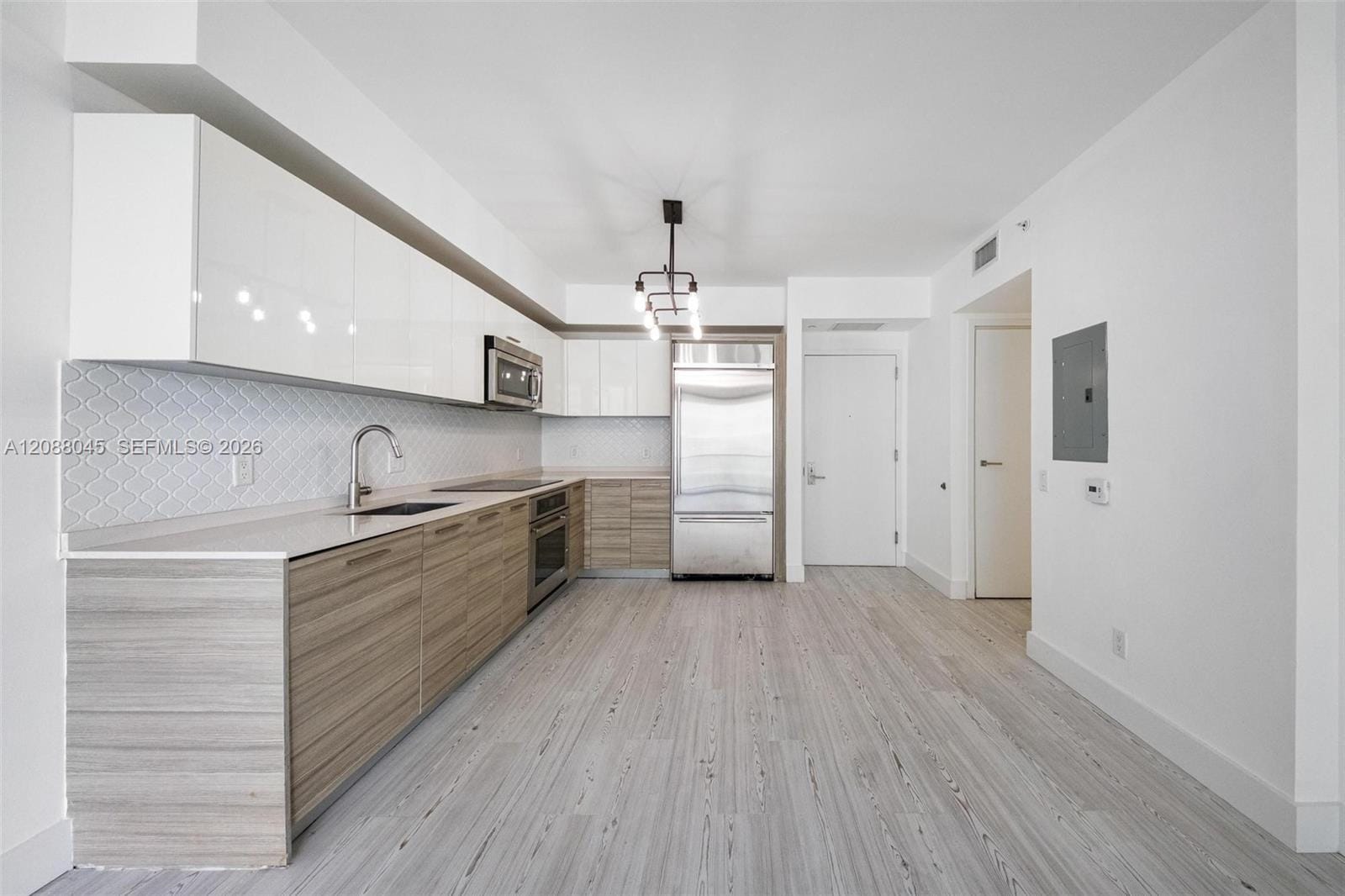 1300 Brickell Bay Drive 704, Miami, FL 33131 photo 17