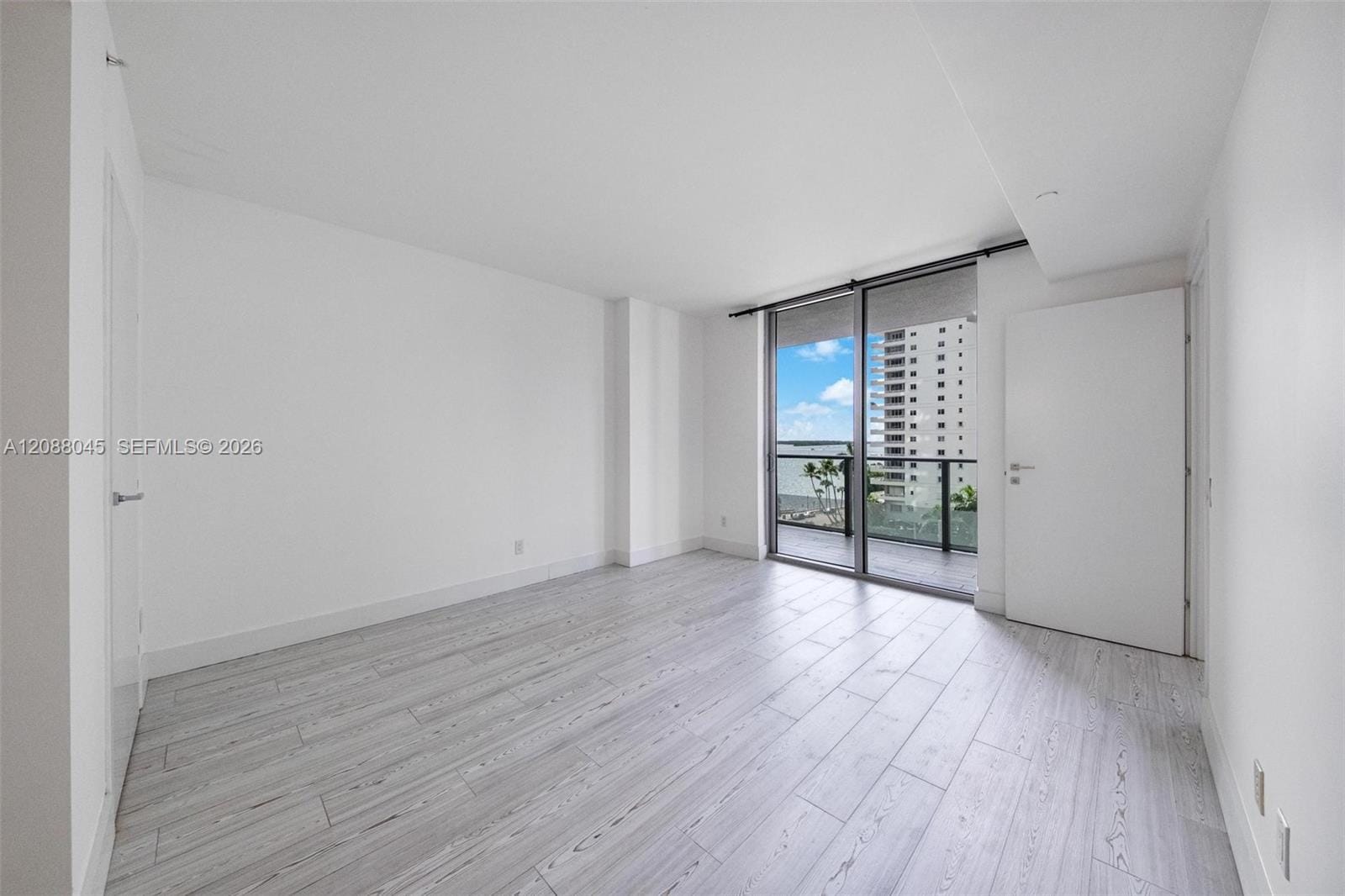 1300 Brickell Bay Drive 704, Miami, FL 33131 photo 27