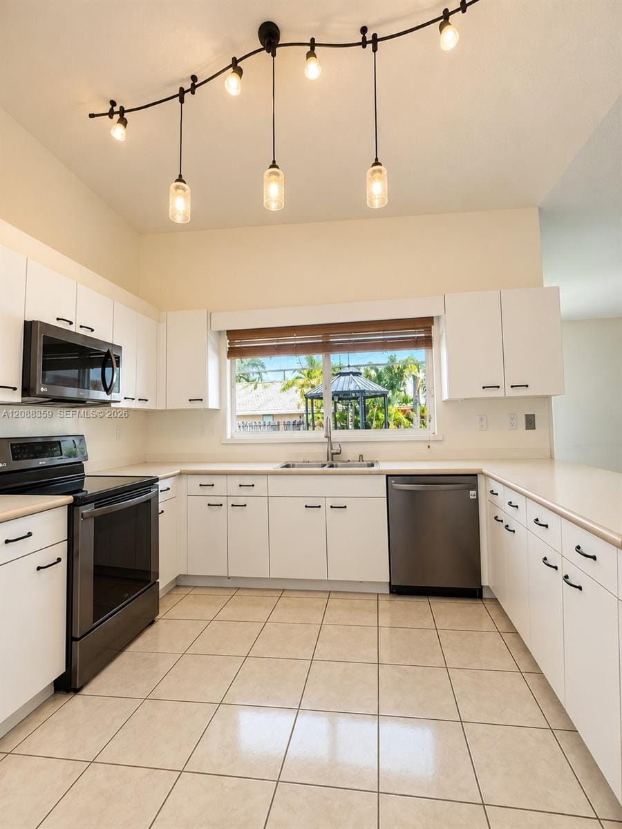 16080 SW 155th Court — photo 8