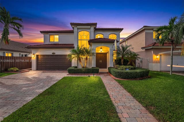 16290 SW 68th Terrace, Sunset Lakes Estates 1st, Miami, FL