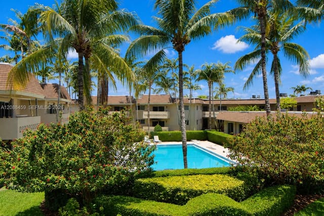 14500 SW 88th Avenue 222, Palmetto Bay, FL 33176