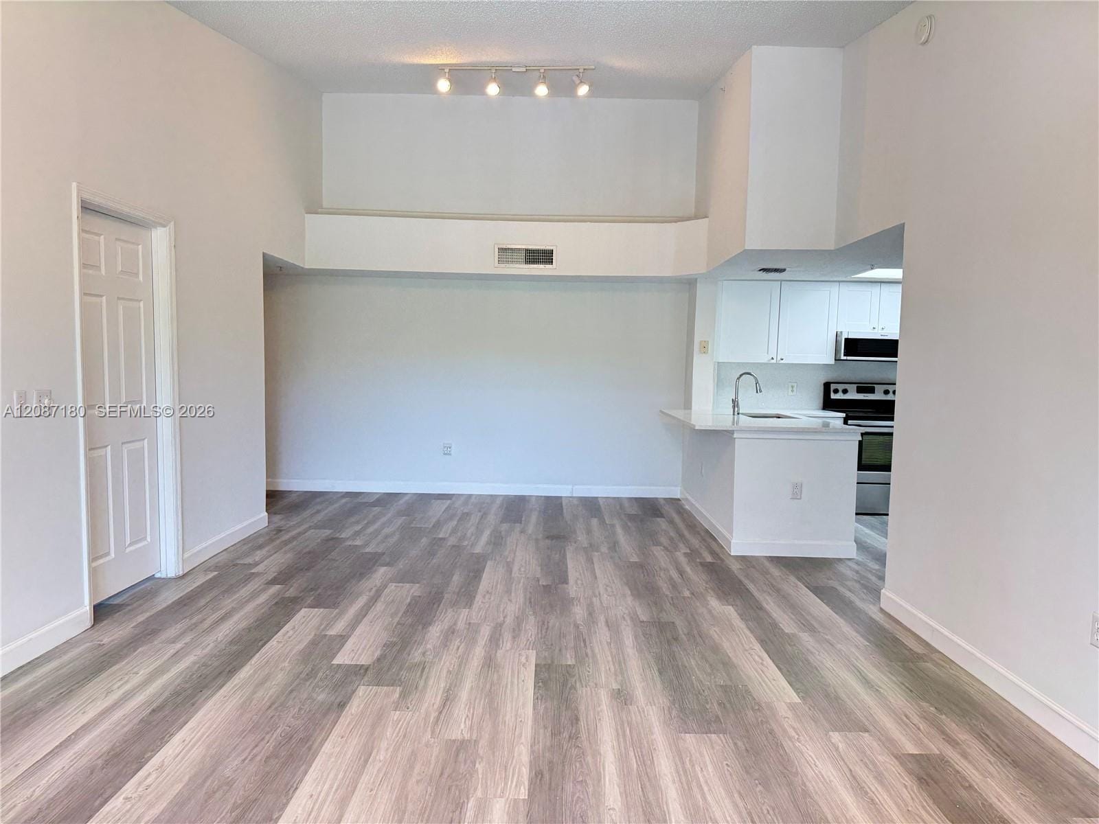 5045 Wiles Road 303, Coconut Creek, FL 33073 photo 3