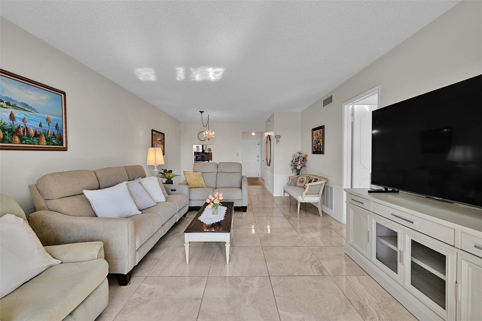 2350 NE 14th Street Causeway 609 — photo 3