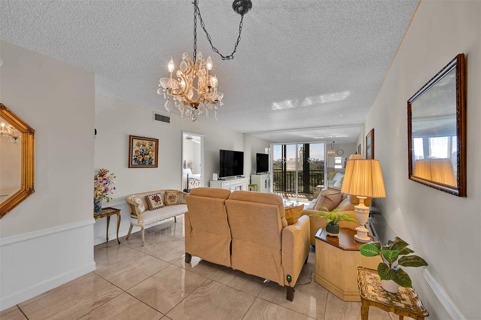 2350 NE 14th Street Causeway 609 — photo 7