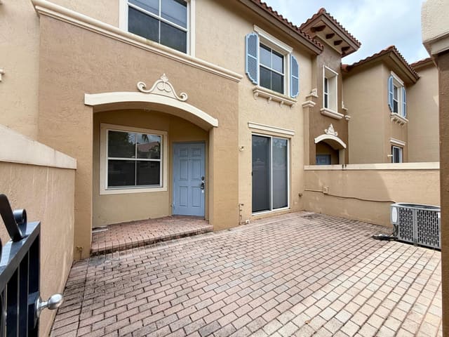 6550 Morgan Hill Trail 1904, West Palm Beach, FL 33411