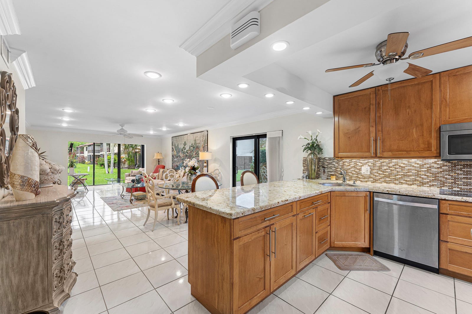 8520 CASA DEL LAGO E, Boca Raton, FL 33433 photo 4