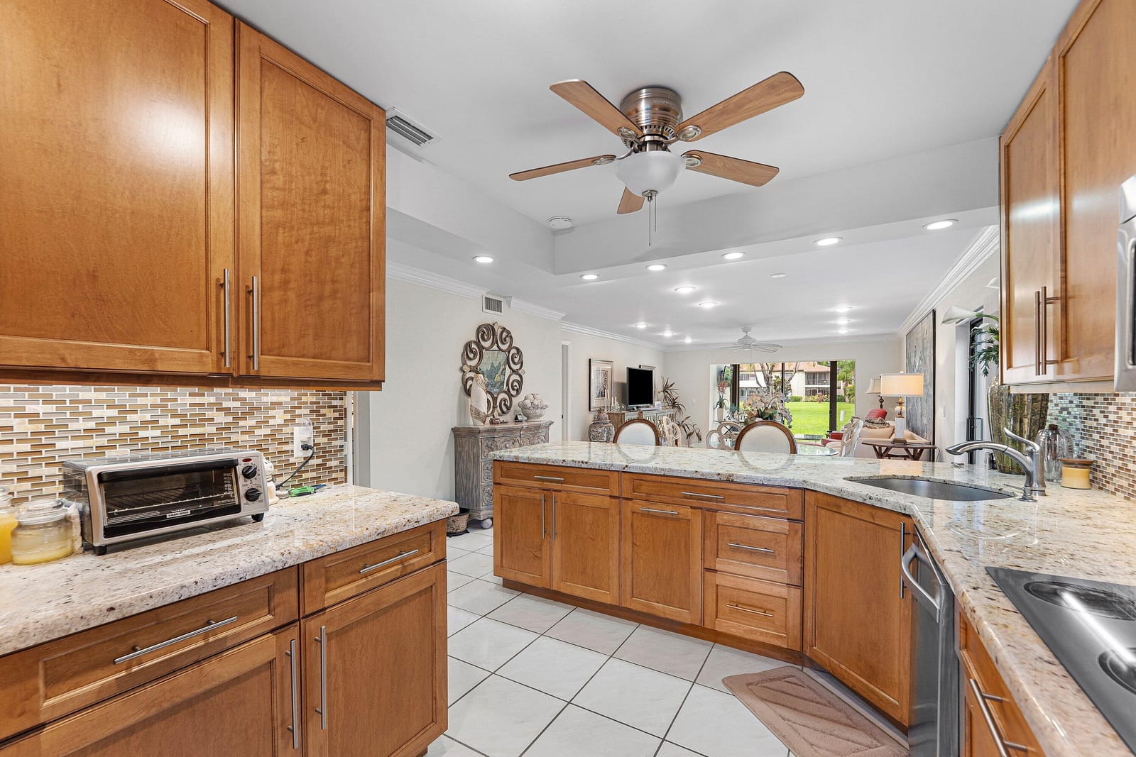 8520 CASA DEL LAGO E, Boca Raton, FL 33433 photo 6