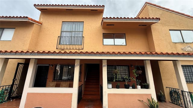 2740 W 62nd Street 207, Hialeah, FL 33016
