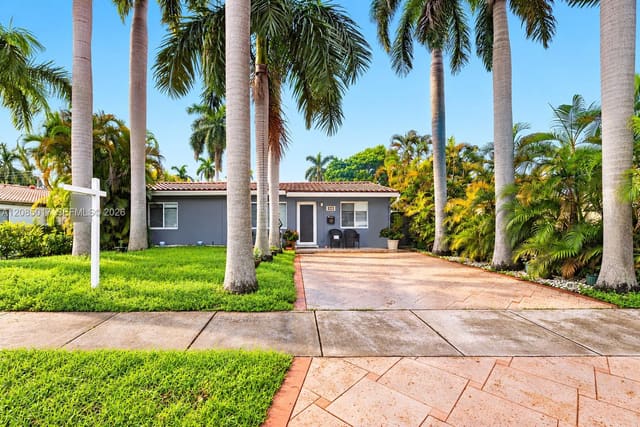 918 NE 4th Street, Hallandale Beach, FL 33009