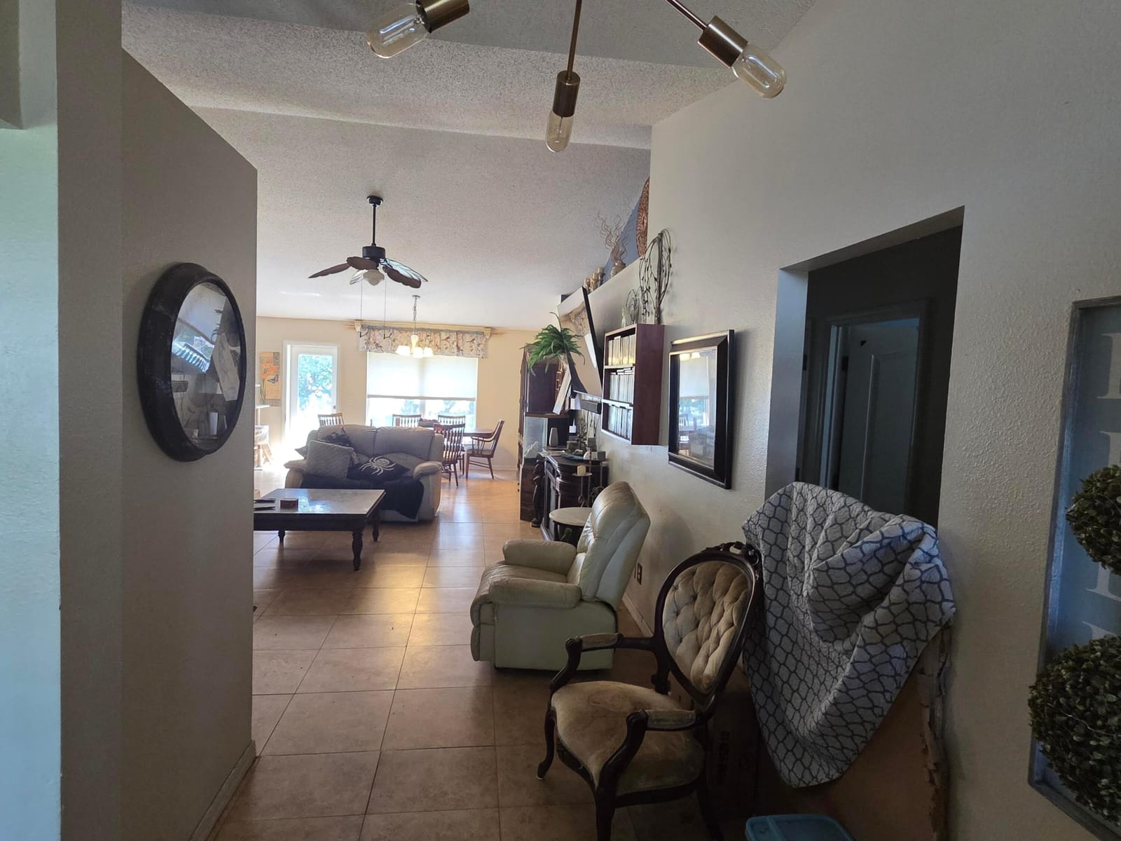 2041 Fawn Meadow Circle, FL 34772 photo 4