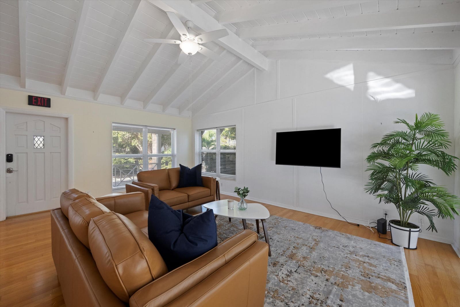 430 Neptune Road — photo 8