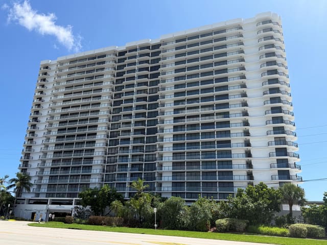 250 S OCEAN Boulevard 2F, Boca Raton, FL 33432