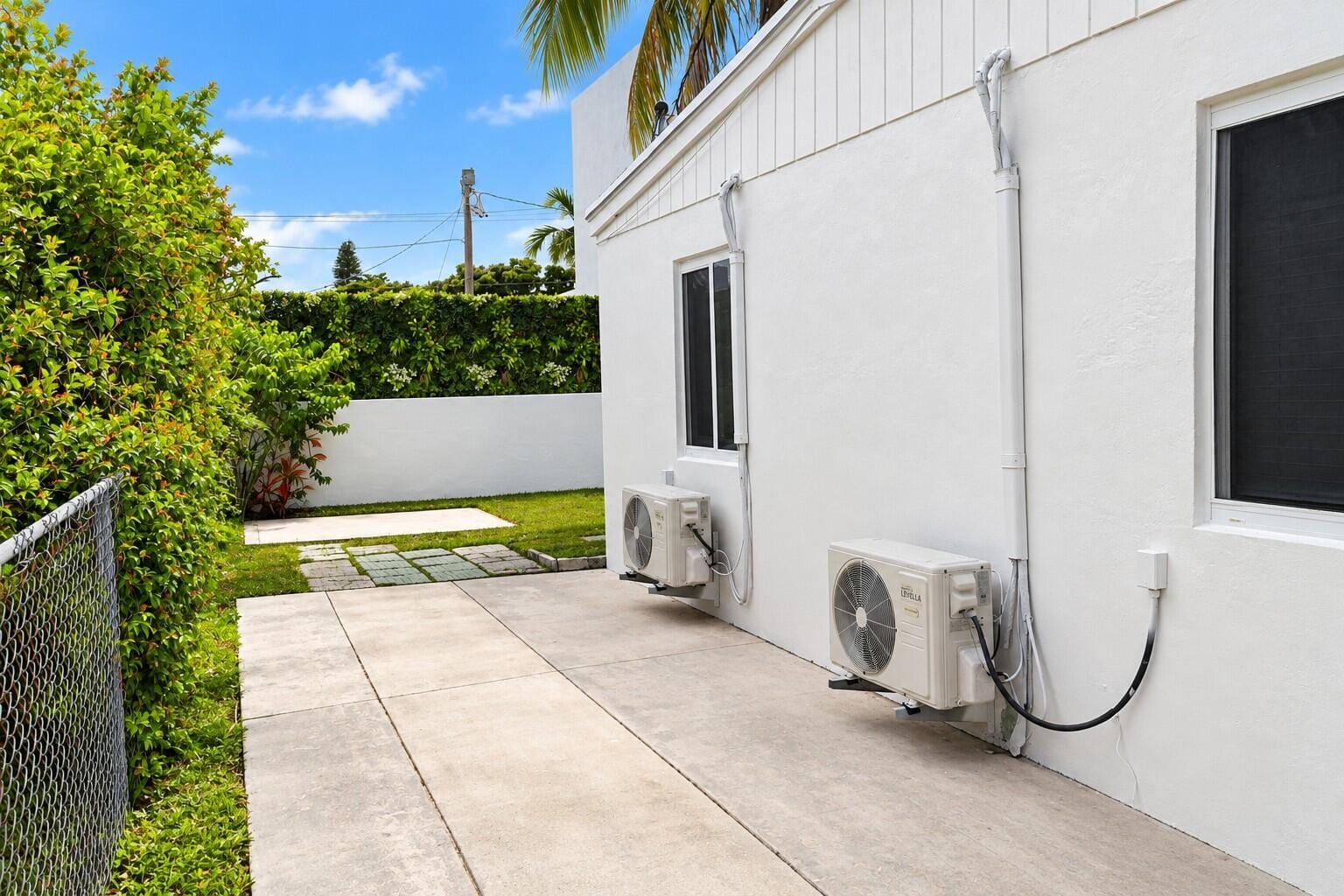 16202 NE 18th Court, North Miami Beach, FL 33162 photo 14