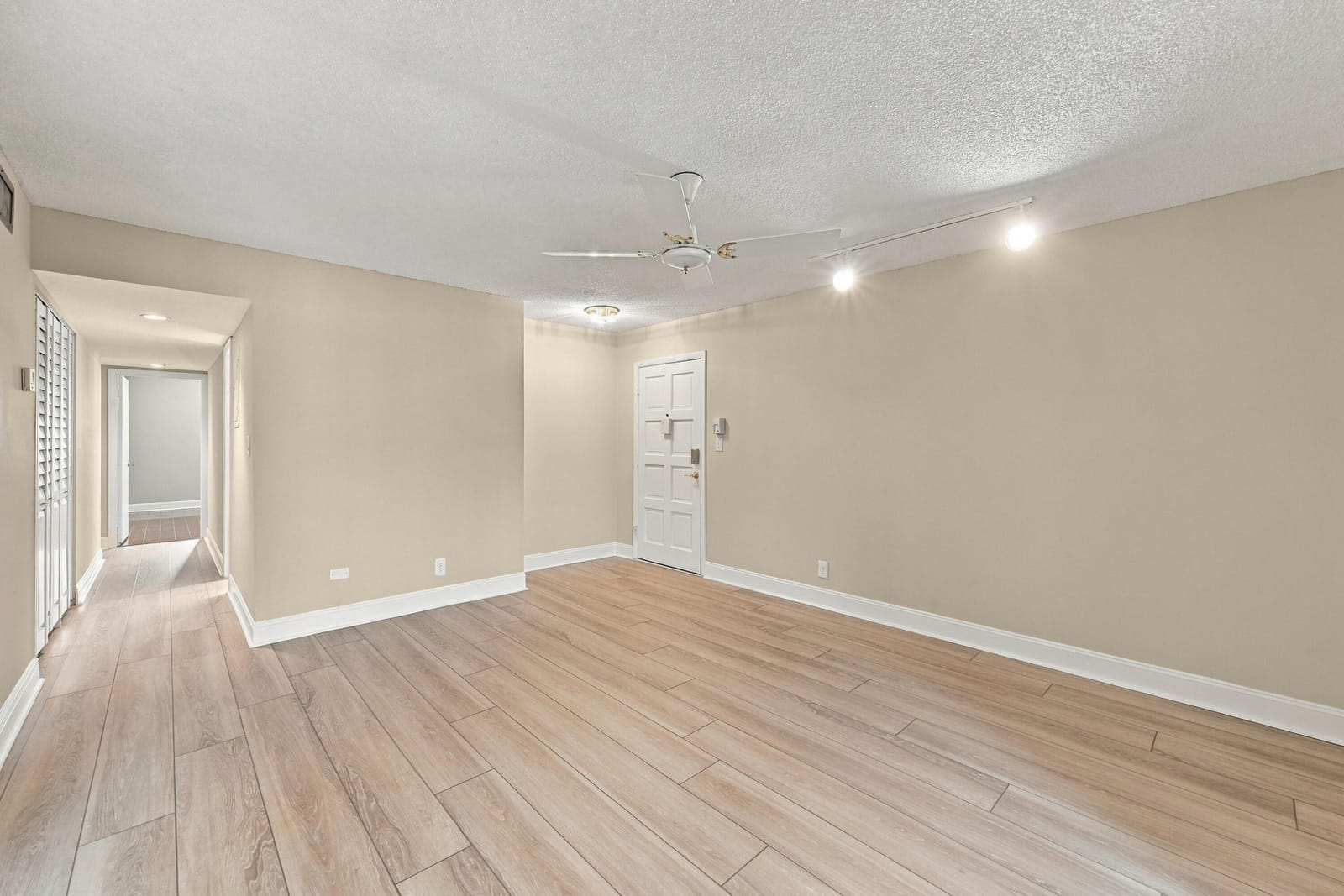 424 NW 70TH Avenue 121 — photo 6