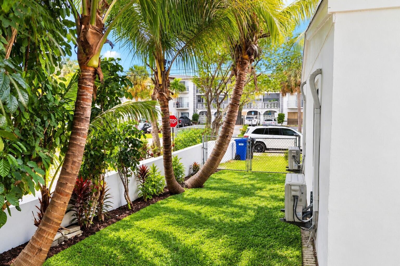 16204 NE 18th Court, North Miami Beach, FL 33162 photo 13