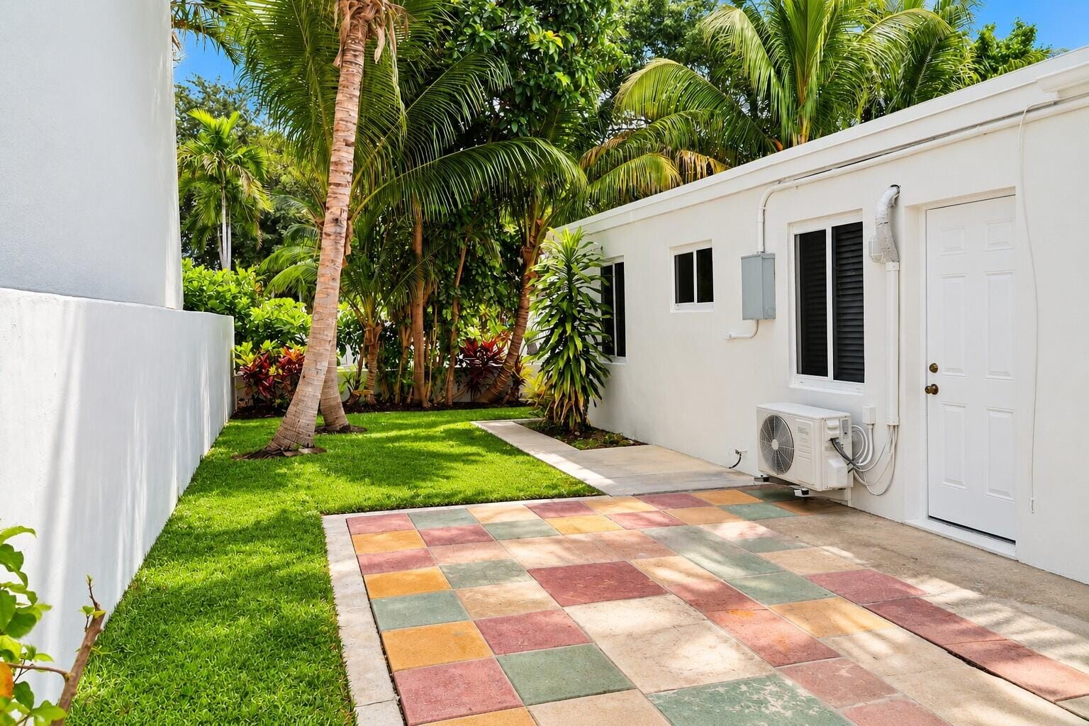 16204 NE 18th Court, North Miami Beach, FL 33162 photo 14