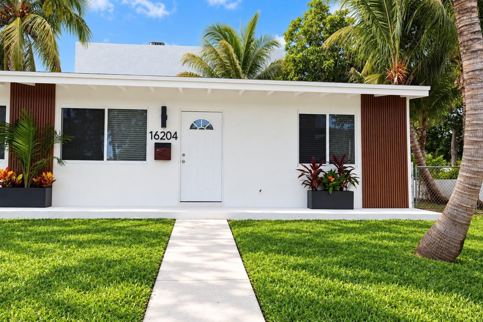 16204 NE 18th Court, North Miami Beach, FL 33162 photo 3