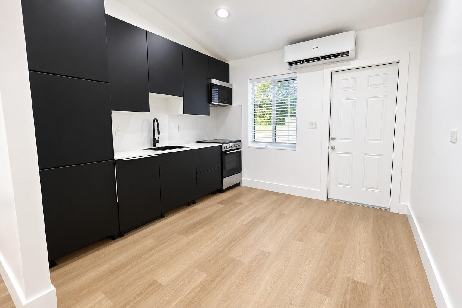 16204 NE 18th Court, North Miami Beach, FL 33162 photo 6