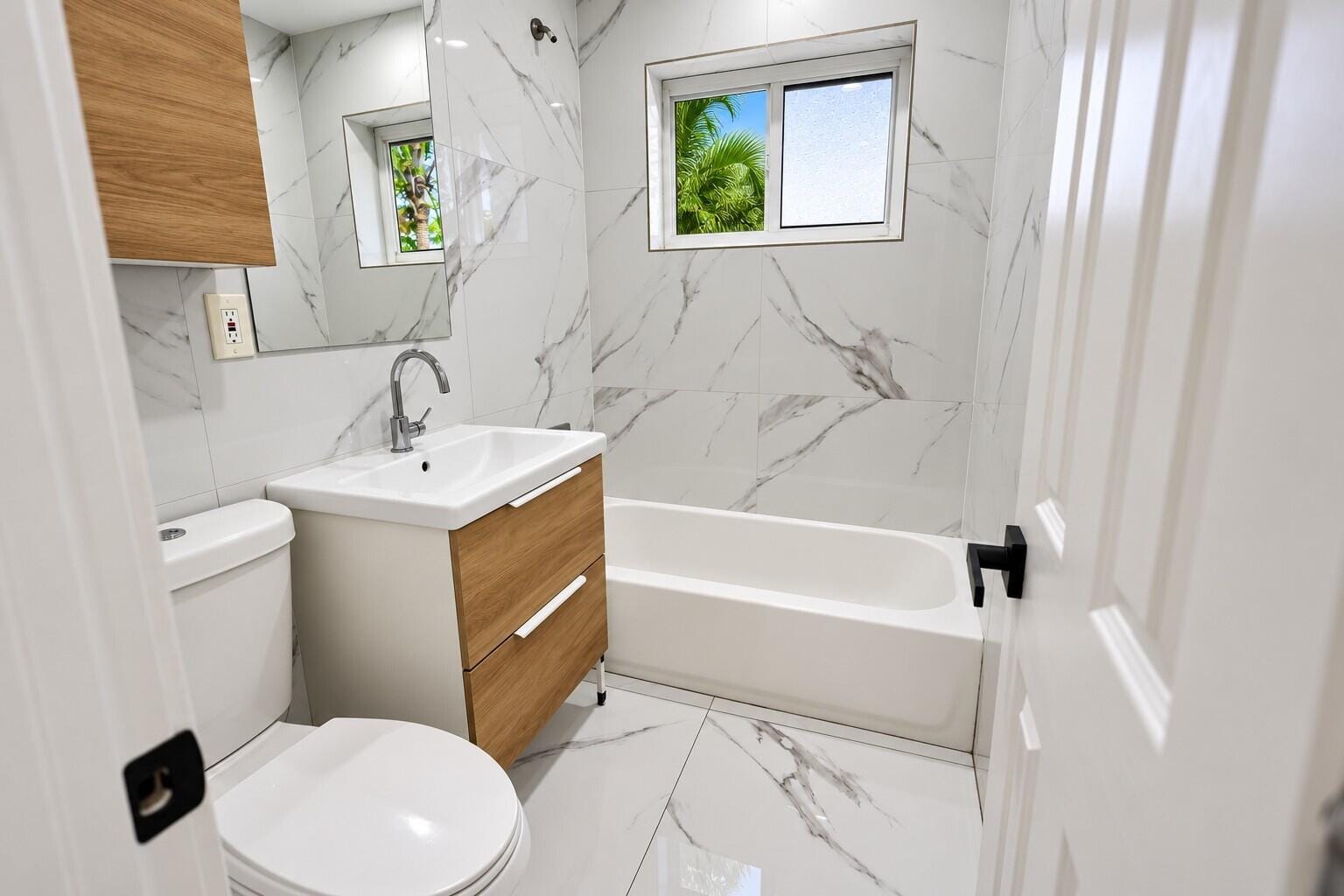 16204 NE 18th Court, North Miami Beach, FL 33162 photo 8