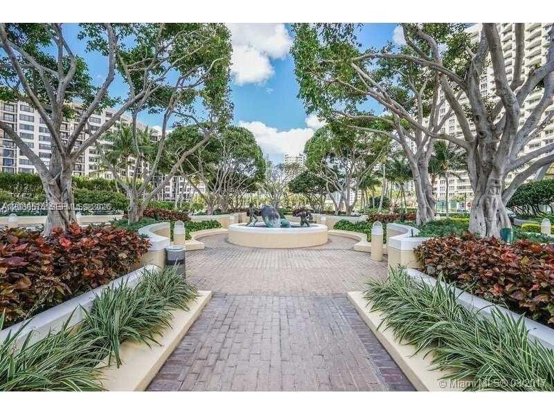 848 Brickell Key Drive 1104, Miami, FL 33131 photo 13