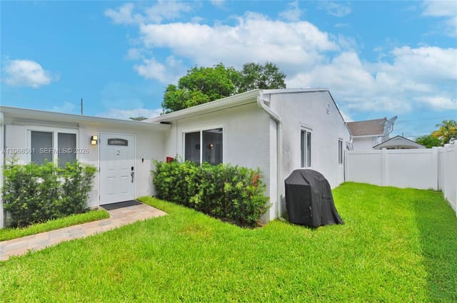 326 SW 14th Street 2, Dania Beach, FL 33004