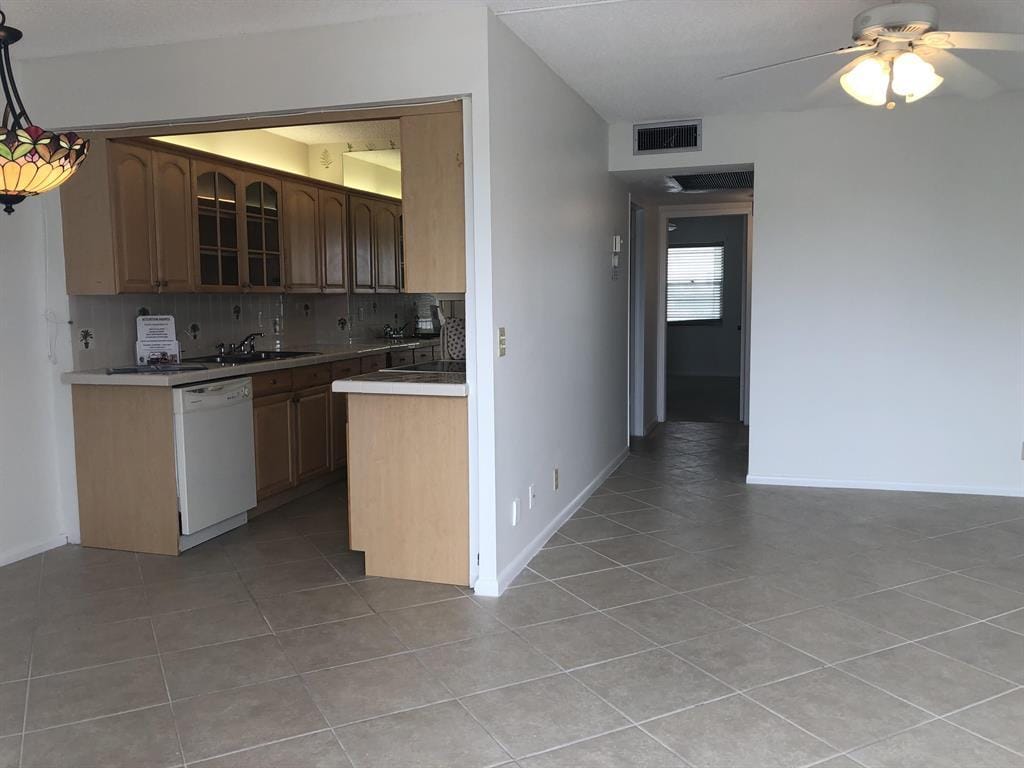 4065 EXETER D 4065 — photo 3