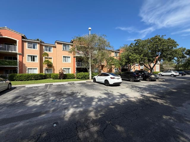 3874 Lyons Road 205-6, Coconut Creek, FL 33073