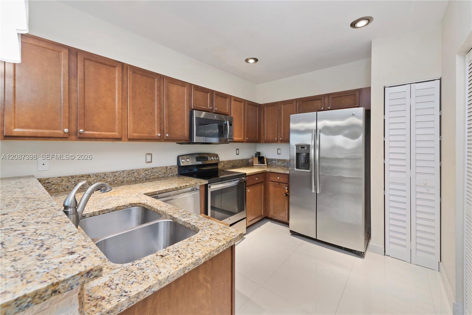 8800 NW 97th Avenue 204, Doral, FL 33178 photo 6